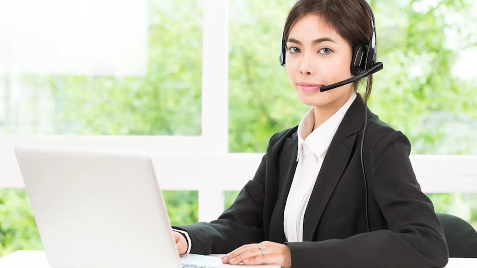 Đội ngũ hỗ trợ khách hàng chuyên nghiệp của MCW19